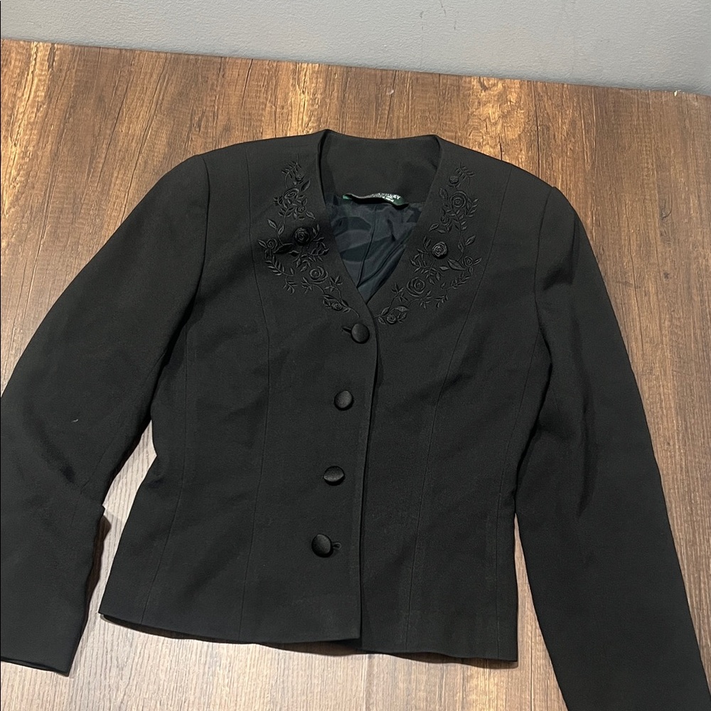 Laura Ashley Black Floral Embroidered Blazer. CAJA. # 6 A